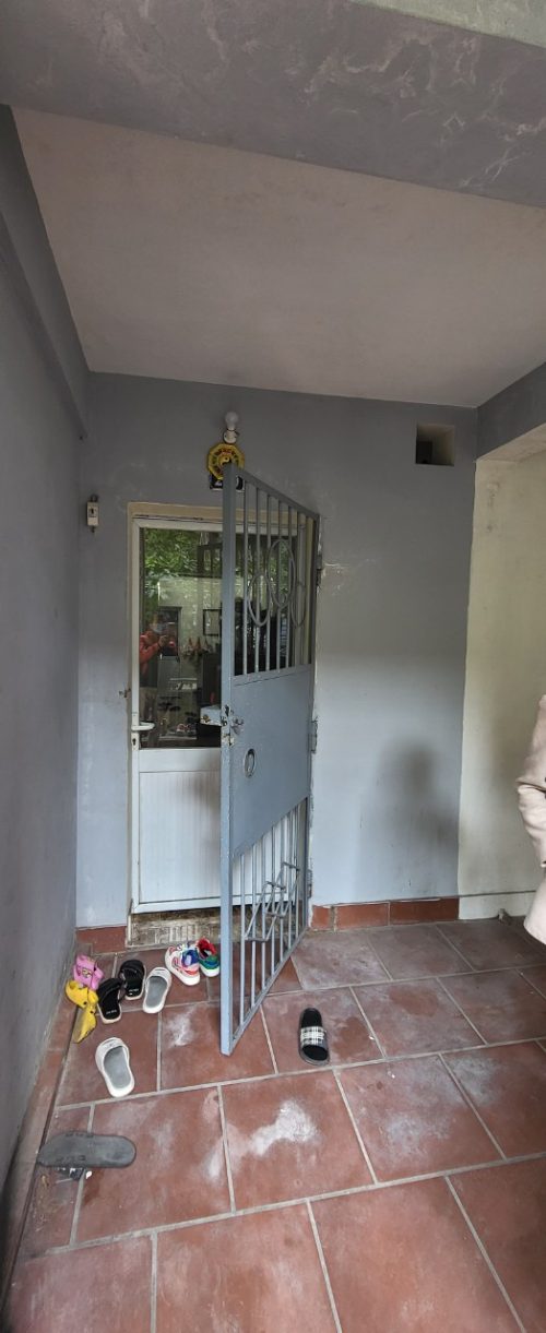 Tập Thể Giải Phóng - Ô tô 16 chỗ đỗ cửa 317749479 828271665118179 8450527437286414372 n 1