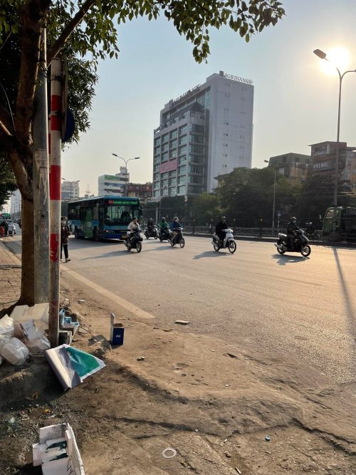 Tập Thể Giải Phóng - Ô tô 16 chỗ đỗ cửa 318972447 473983911481825 3974661243242224317 n