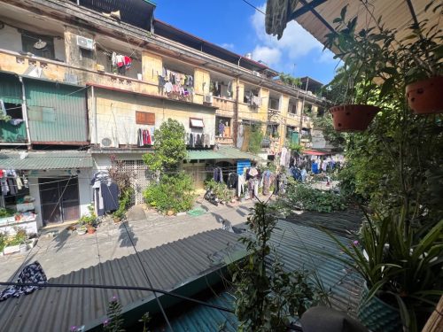 Bán Nhà Tập Thể Phố Lê Gia Đỉnh Hai Bà Trưng image picker 8D65ABBD 5384 4AEF 9DE5 7FAAA0C97CE5 48314 00002EDB8546314C