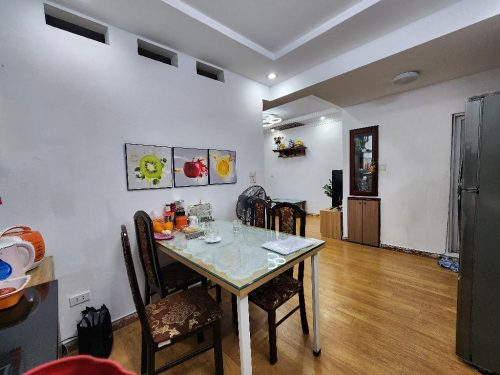 Tập Thể Tôn Trần Tặng Nội Thất ở luôn scaled 1000020276