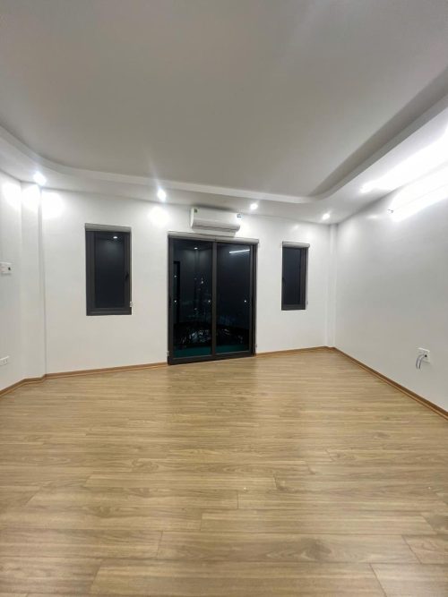 Nhà Mặt Đường Cộng Hòa – 32m² – Kinh Doanh Sầm Uất – Chỉ 7.1 Tỷ! 9 4