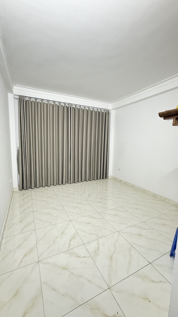 Nhà Tứ Hiệp 43.4m2 5 Tầng Mới Kính Koong Nhà Tứ Hiệp 43.4m2 5 Tầng Mới Kính Koong
